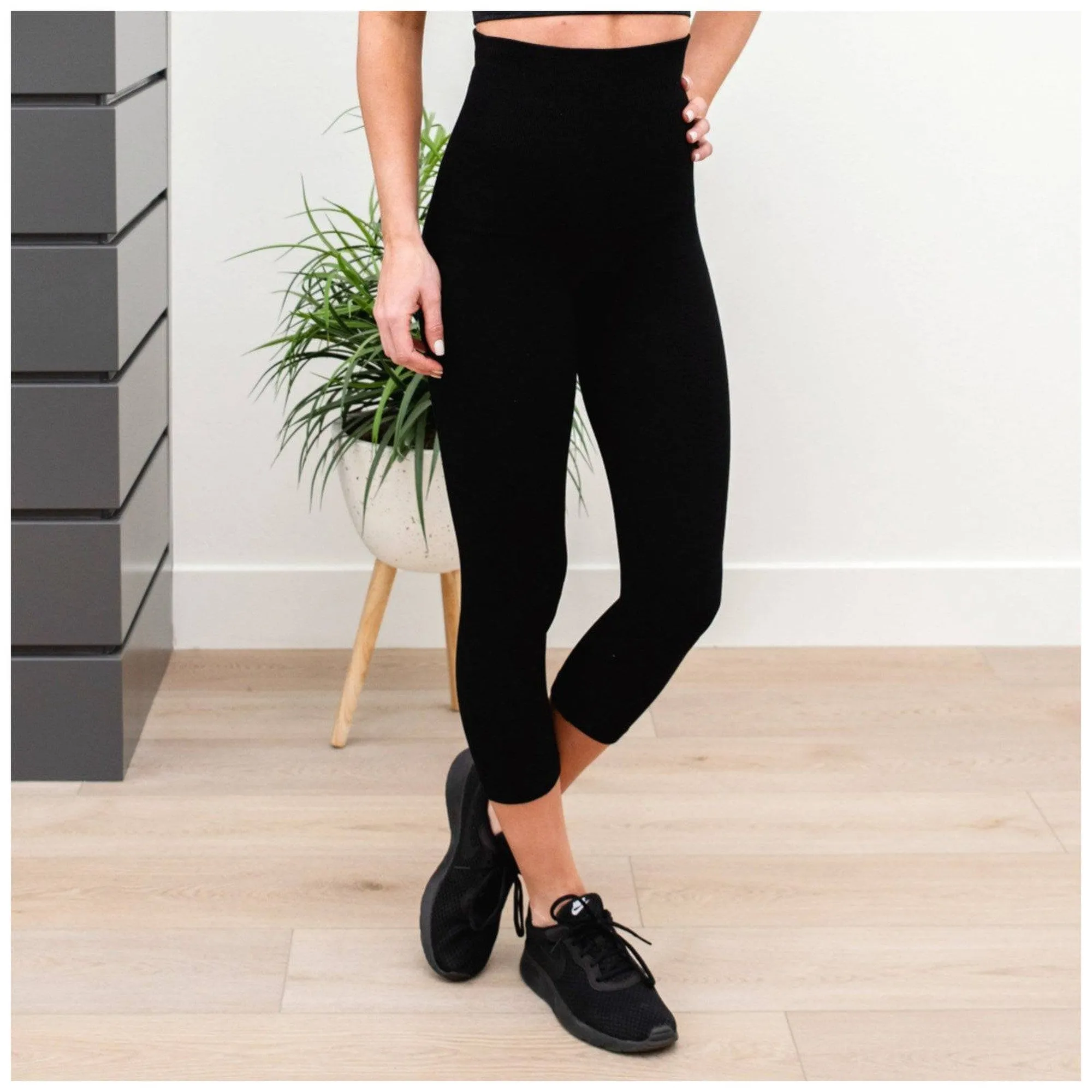 Compression Non-Lined Capri Leggings (Yelete Brand)
