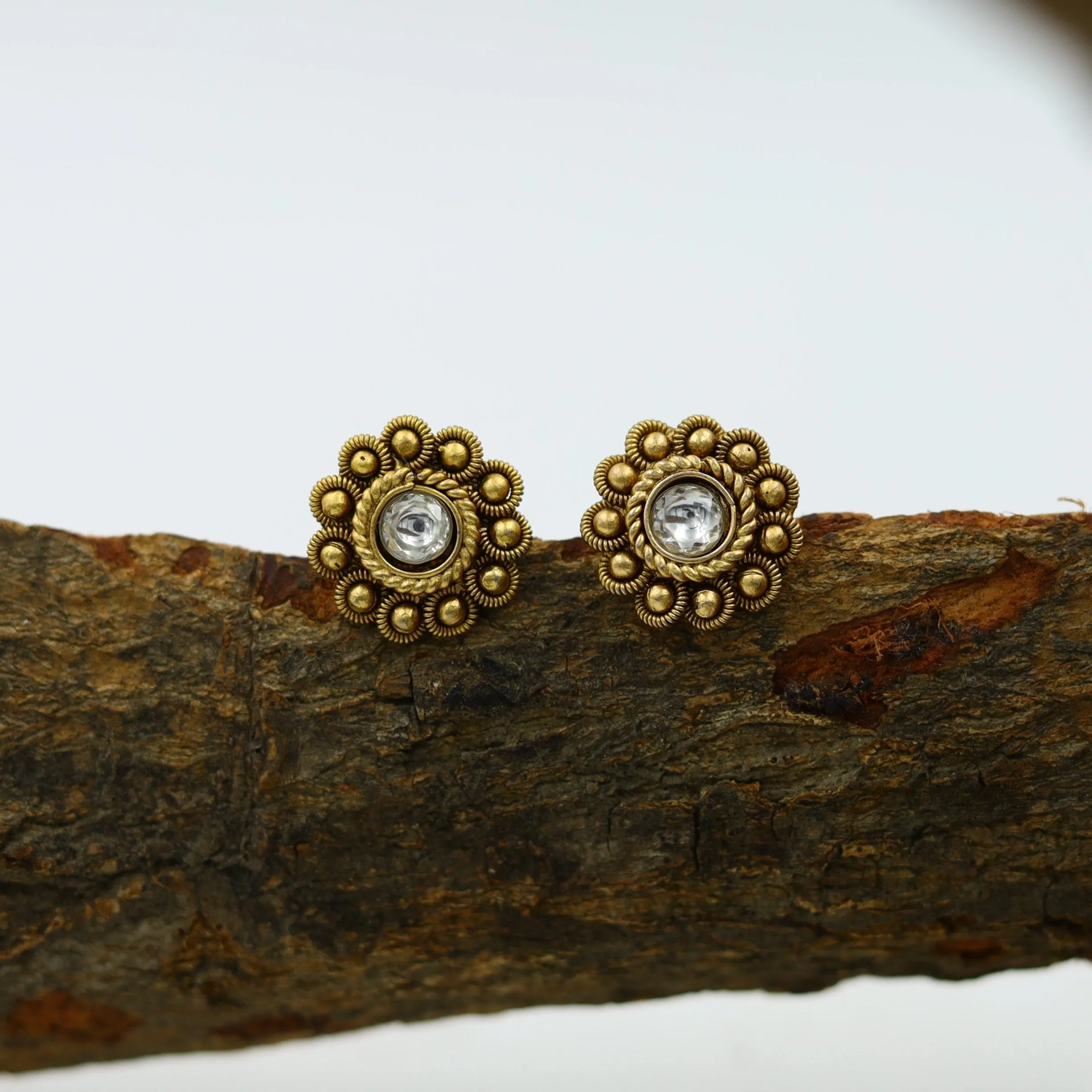 Tops/Studs Antique Earring 10263-28