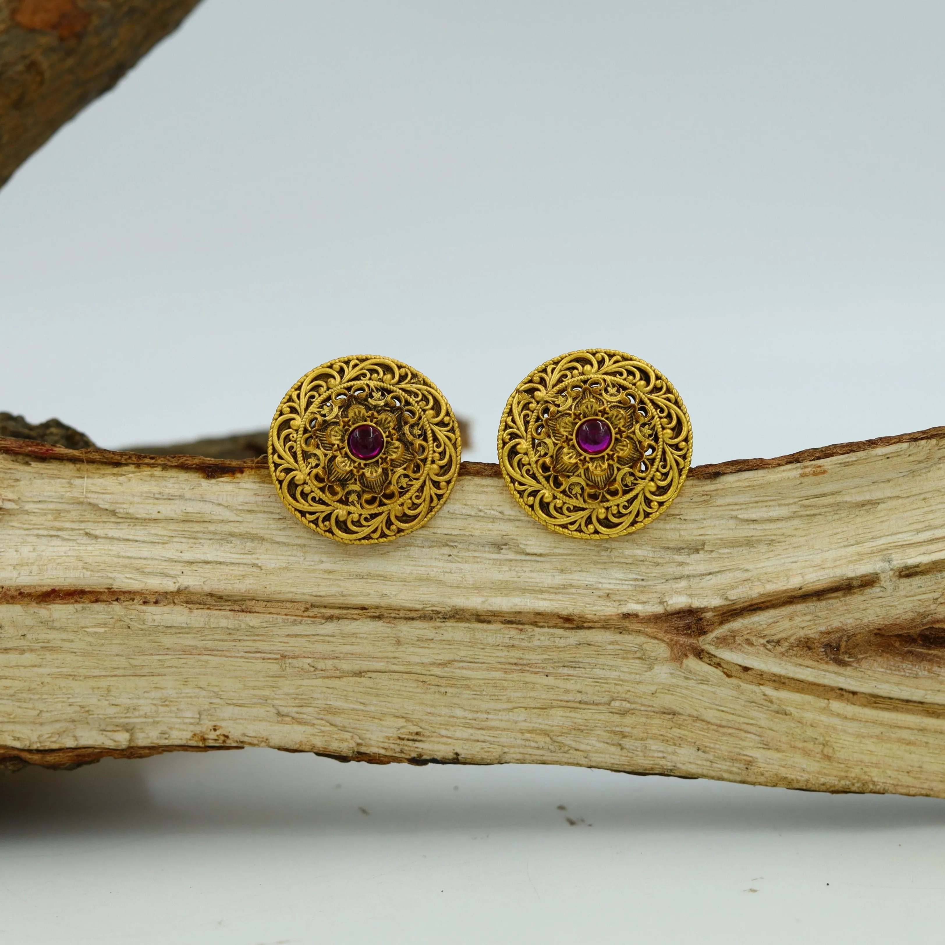 Tops/Studs Antique Earring 7038-1